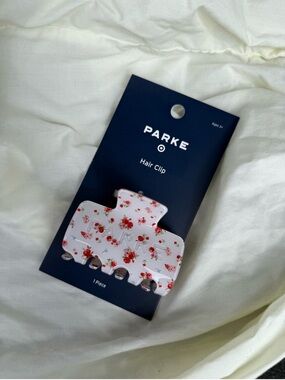 Parke/Target Collab White Floral Hair Clip W/ PARKE on it NWT